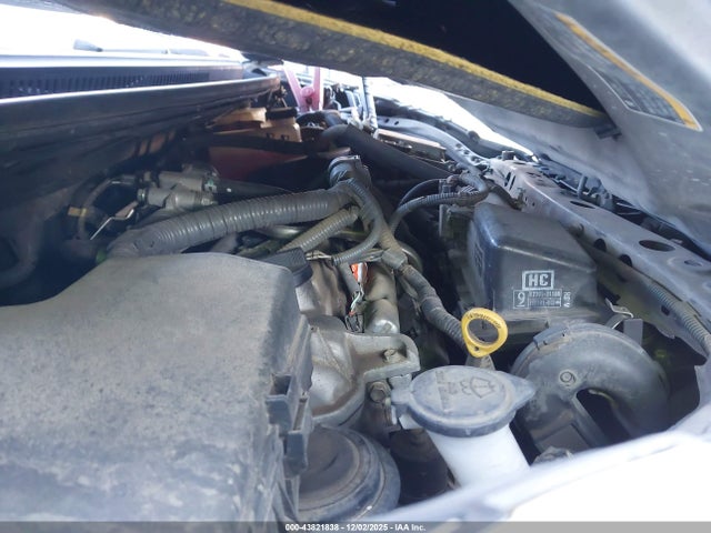 JTDKDTB34F1105567 Toyota Prius C Four