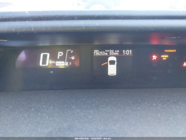 JTDKDTB34F1105567 Toyota Prius C Four