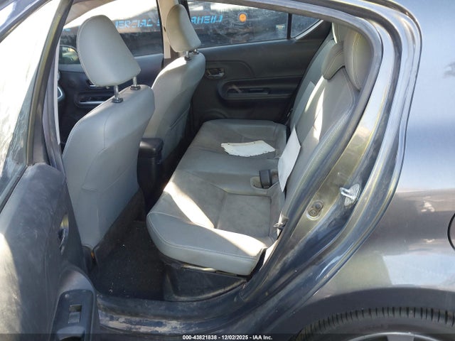 JTDKDTB34F1105567 Toyota Prius C Four