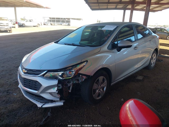 Chevrolet Cruze Ls Auto 2017 1G1BC5SM5H7177782 Image 2