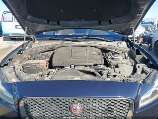 2018 JAGUAR F-PACE SADCK2GX2JA203347 Photo 9