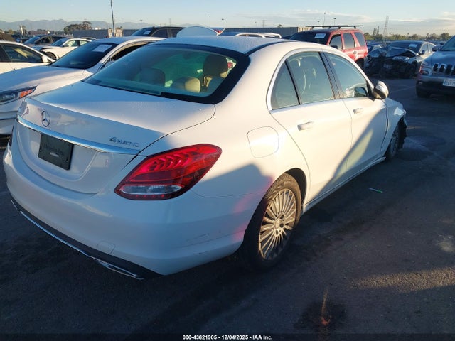 2015 MERCEDES-BENZ C 300 55SWF4KB0FU042370 Photo 3