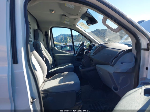 1FTYE1YM2HKA35687 Ford Transit-150