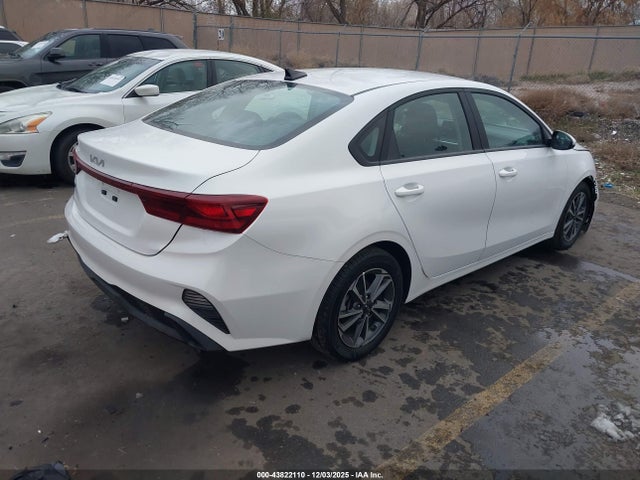 3KPF24AD9RE757223 KIA Forte Lxs