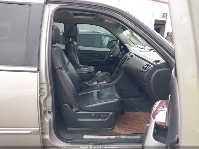 2007 CADILLAC ESCALADE 1GYFK638X7R174988 Photo 4