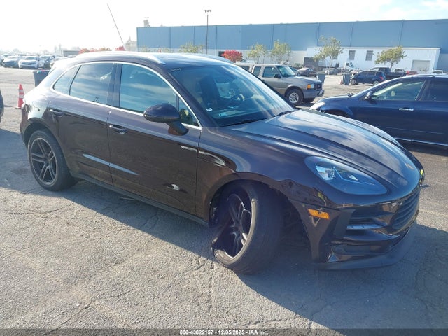 2021 PORSCHE MACAN WP1AA2A58MLB13835 Photo 0