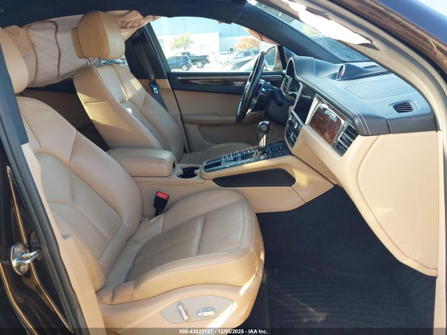 2021 PORSCHE MACAN WP1AA2A58MLB13835 Photo 4