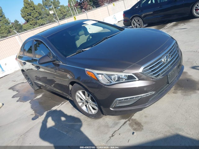 Hyundai SONATA SE 2015 5NPE24AF5FH146268 zdjęcie główne