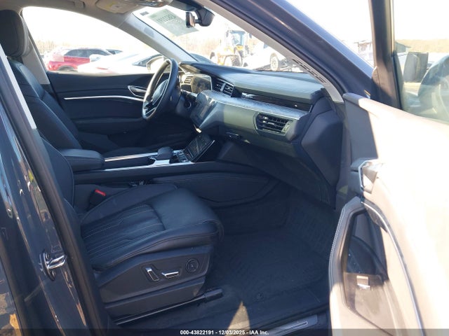 2024 AUDI Q8 E-TRON WA16AAGE3RB058825 Photo 4