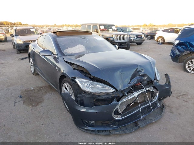 2015 TESLA MODEL S 5YJSA1H25FFP71842 Photo 0