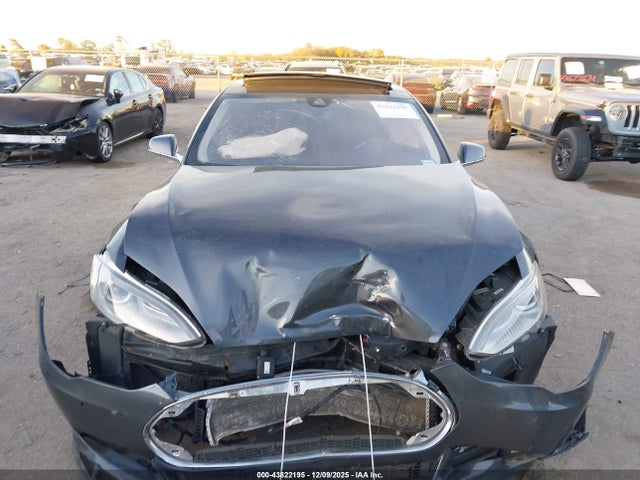 Tesla Model S 70d/85d/p85d 2015 5YJSA1H25FFP71842 Image 11