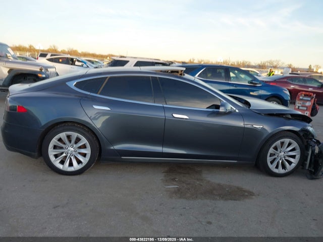 Tesla Model S 70d/85d/p85d 2015 5YJSA1H25FFP71842 Image 12