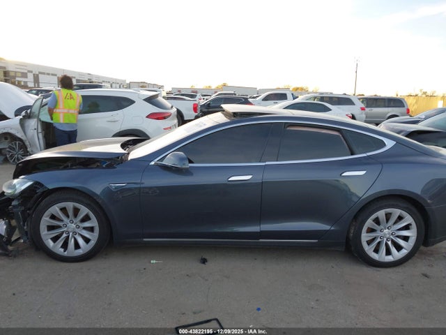 Tesla Model S 70d/85d/p85d 2015 5YJSA1H25FFP71842 Image 13