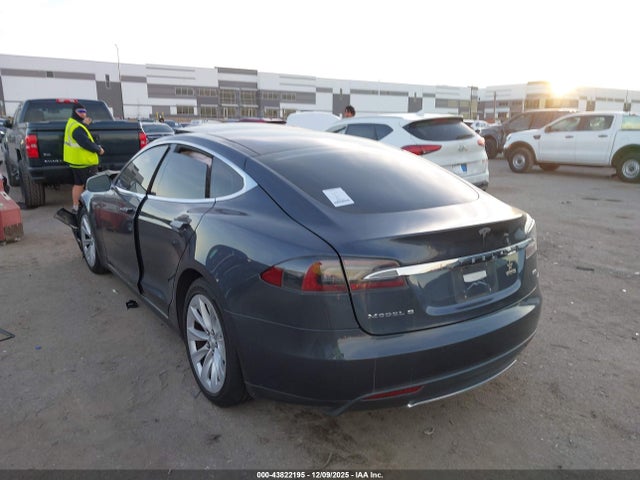 2015 TESLA MODEL S 5YJSA1H25FFP71842 Photo 2