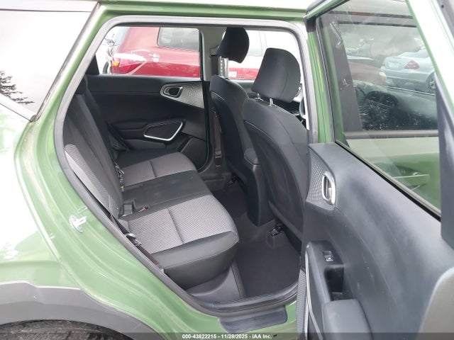 KNDJ23AU0M7138992 KIA Soul X-line