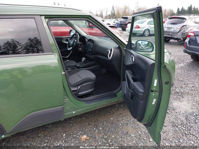 KNDJ23AU0M7138992 KIA Soul X-line