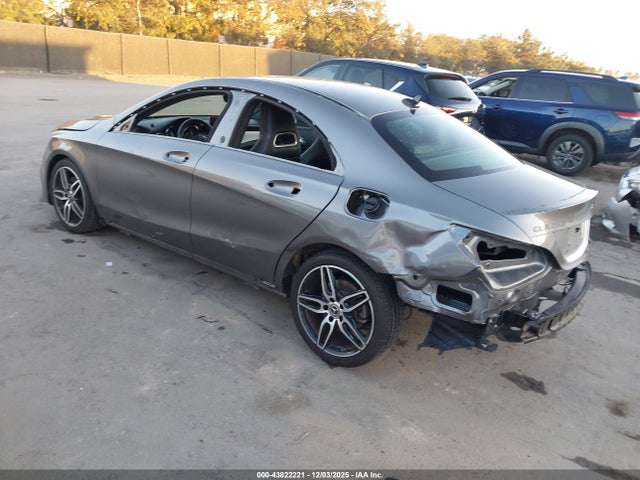 Mercedes-Benz CLA 250 2019 WDDSJ4EB7KN771204 Image 3