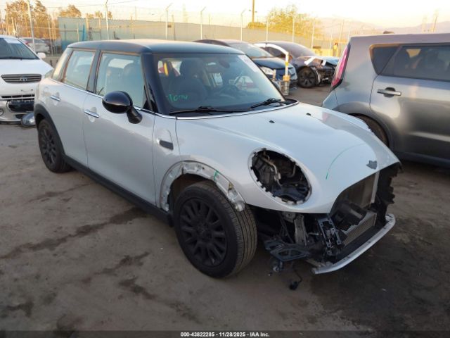 2017 MINI HARDTOP WMWXU1C52H2E17586