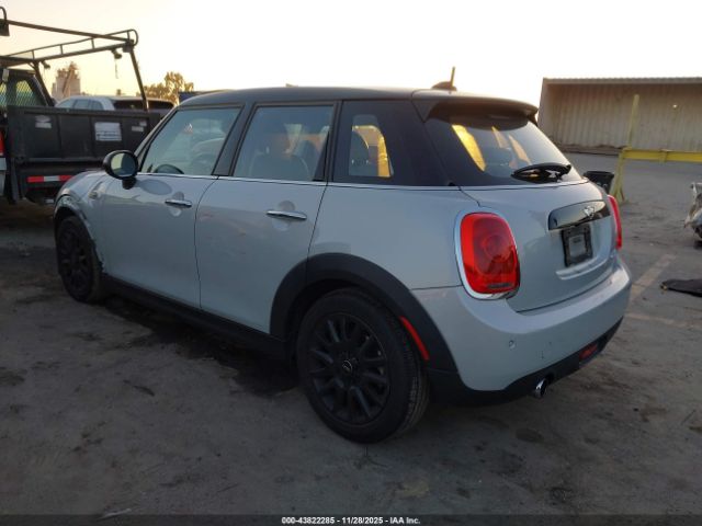 2017 MINI HARDTOP WMWXU1C52H2E17586 Photo 2