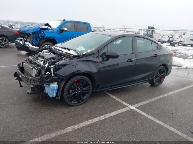 Chevrolet Cruze Lt Auto 2018 1G1BE5SM3J7229457 Image 2