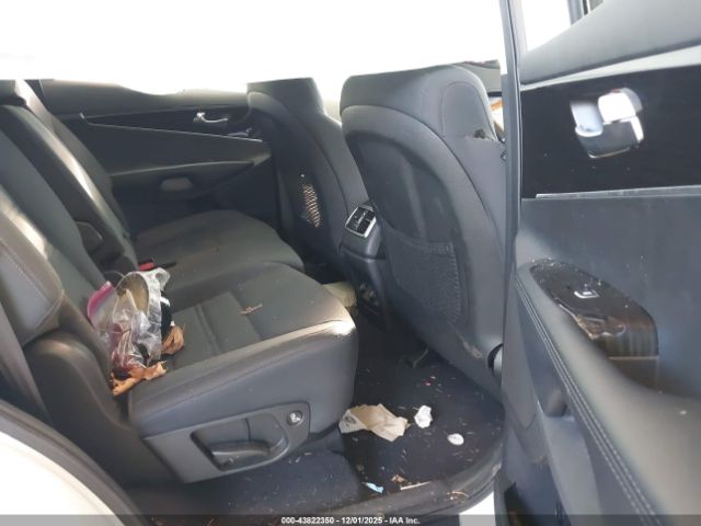 2020 KIA SORENTO 5XYPG4A35LG650239 Photo 7