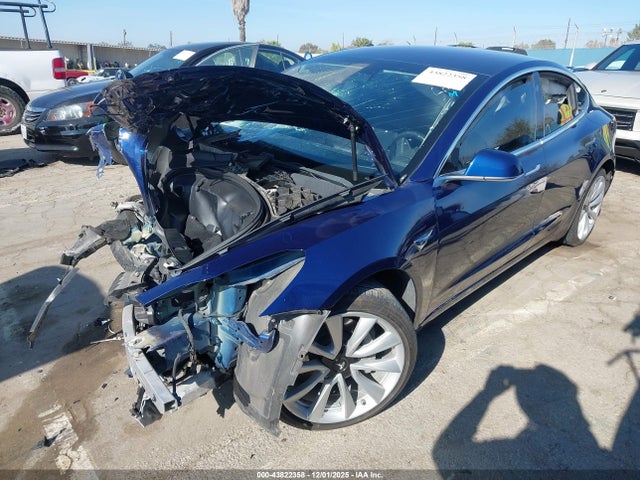 2018 TESLA MODEL 3 5YJ3E1EA7JF053027 Photo 1
