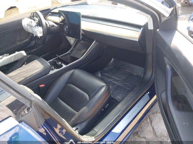 2018 TESLA MODEL 3 5YJ3E1EA7JF053027 Photo 4