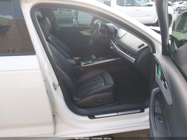 WAUDNAF48HN043788 Audi A4 2.0t Season Of Audi Premium