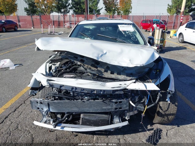 JN1EV7AP1JM362668 Infiniti Q50 3.0t Luxe