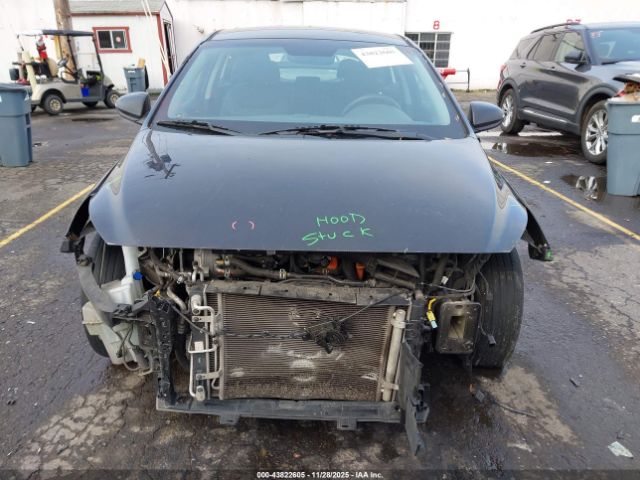 2017 HYUNDAI IONIQ HYBRID KMHC75LC6HU028722 Photo 5