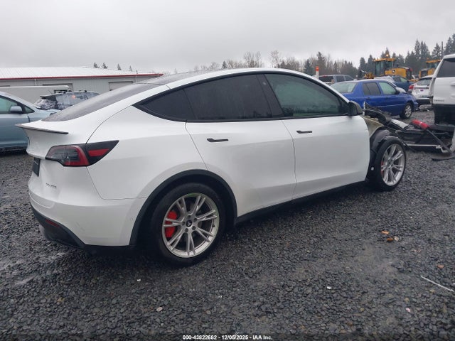 2020 TESLA MODEL Y 5YJYGDEF8LF028010 Photo 3