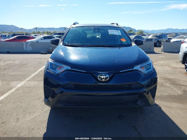 JTMZFREV0HJ137959 Toyota RAV4 LE