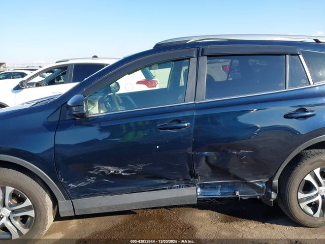 JTMZFREV0HJ137959 Toyota RAV4 LE