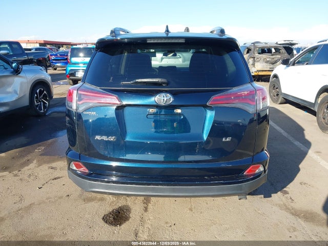 JTMZFREV0HJ137959 Toyota RAV4 LE