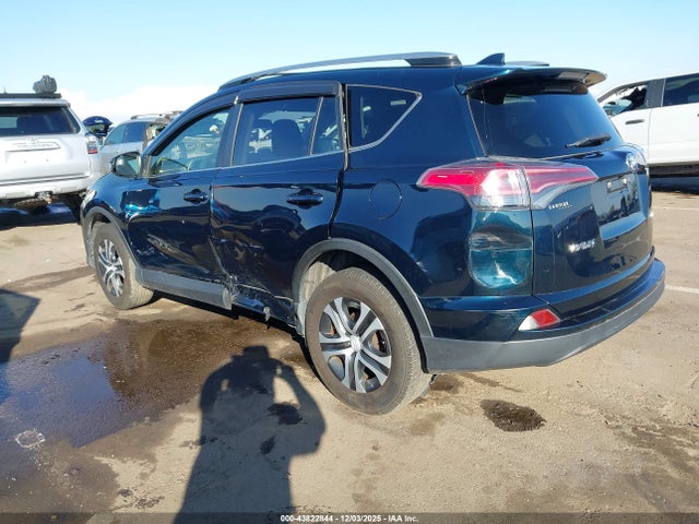 JTMZFREV0HJ137959 Toyota RAV4 LE