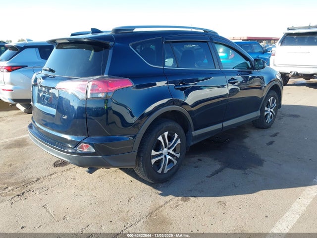 JTMZFREV0HJ137959 Toyota RAV4 LE