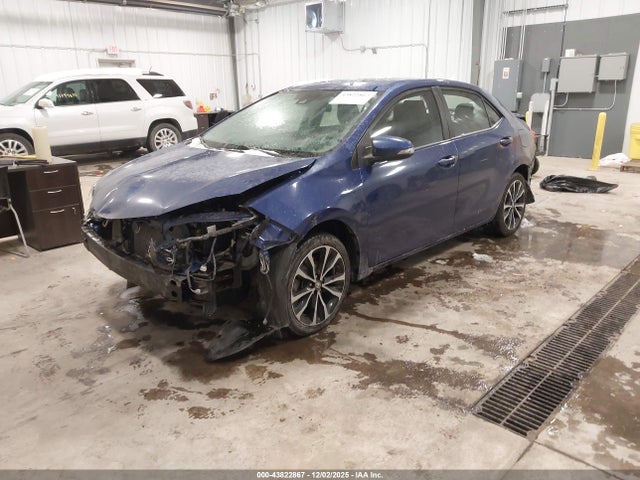 Toyota COROLLA SE 2018 5YFBURHE5JP775807 Image 2
