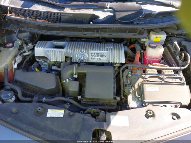 JTDZN3EU5GJ050029 Toyota Prius V Five/four/three/two