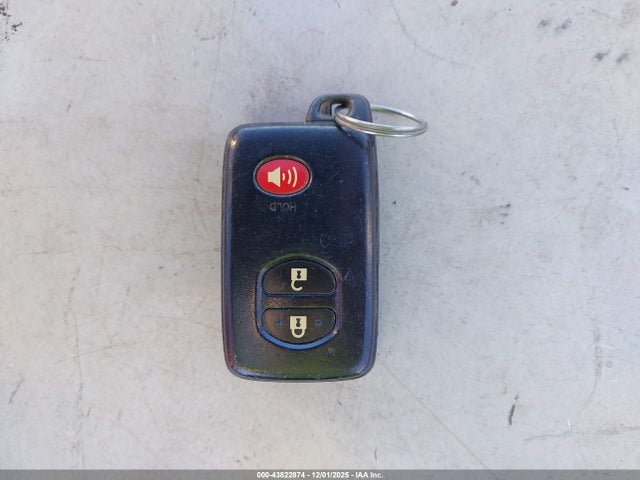 JTDZN3EU5GJ050029 Toyota Prius V Five/four/three/two