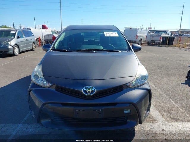 JTDZN3EU5GJ050029 Toyota Prius V Five/four/three/two