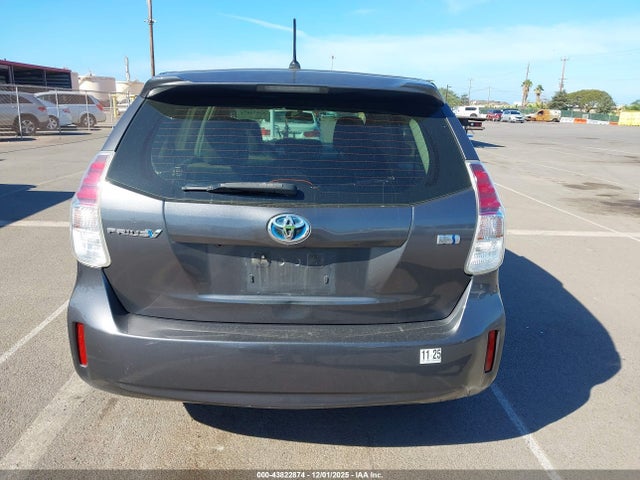 JTDZN3EU5GJ050029 Toyota Prius V Five/four/three/two