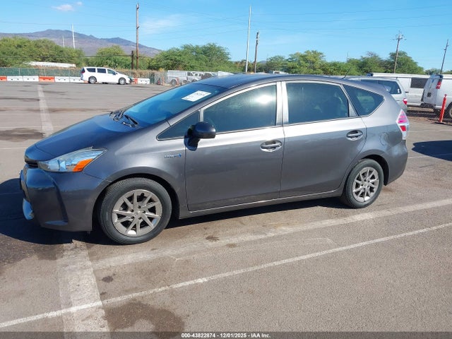JTDZN3EU5GJ050029 Toyota Prius V Five/four/three/two