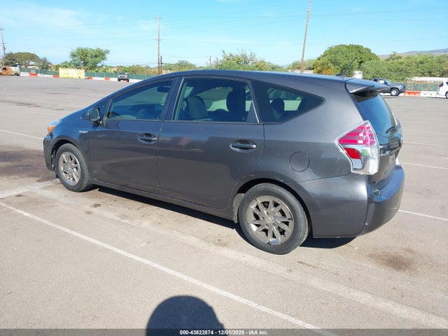 JTDZN3EU5GJ050029 Toyota Prius V Five/four/three/two
