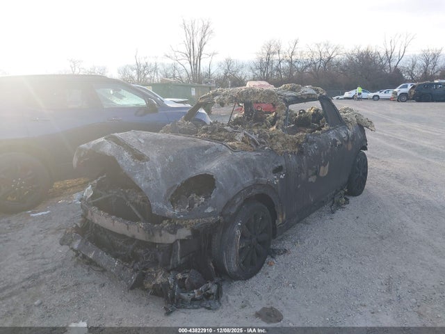 2024 MINI CONVERTIBLE WMW43DL00R3R93021 Photo 1