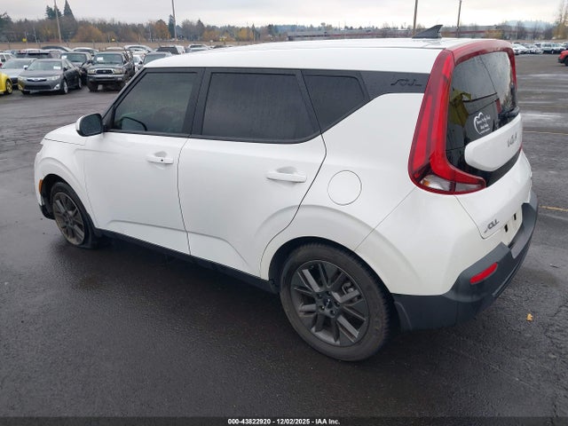 KIA SOUL EX 2022 KNDJ33AU6N7166228 Image 3