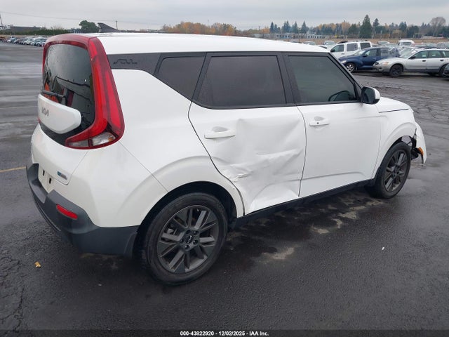 KIA SOUL EX 2022 KNDJ33AU6N7166228 Image 4