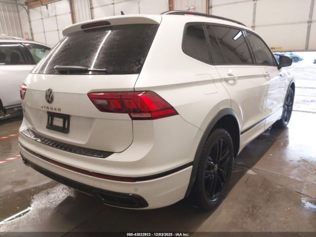 2022 VOLKSWAGEN TIGUAN 3VVCB7AX3NM059027 Photo 3