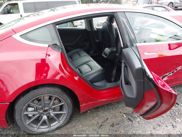 2018 TESLA MODEL 3 5YJ3E1EA6JF031634 Photo 7