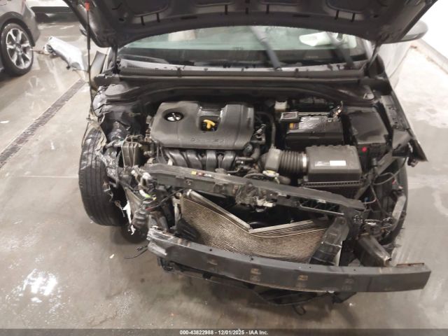 2019 HYUNDAI ELANTRA 5NPD74LF6KH437088 Photo 9