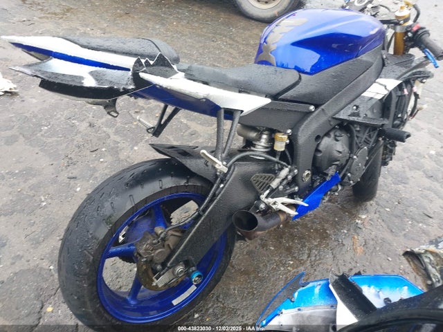 Yamaha YZFR6 2015 JYARJ16E3FA033845 Image 12